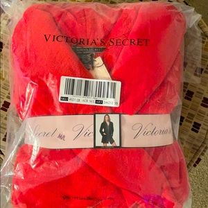 Victoria’s Secret Cozy Robe